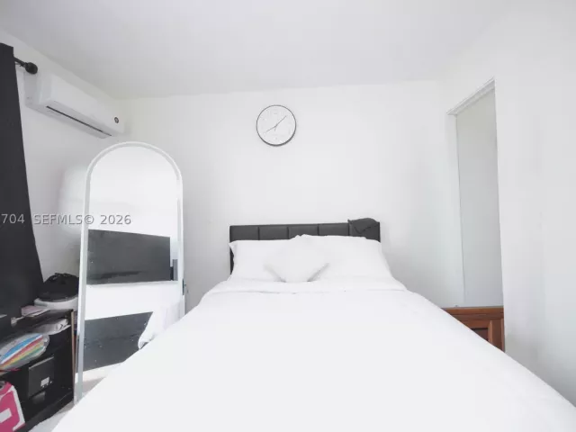 Продажа дома по адресу 2920 SW 69th Ave - фото 9290536