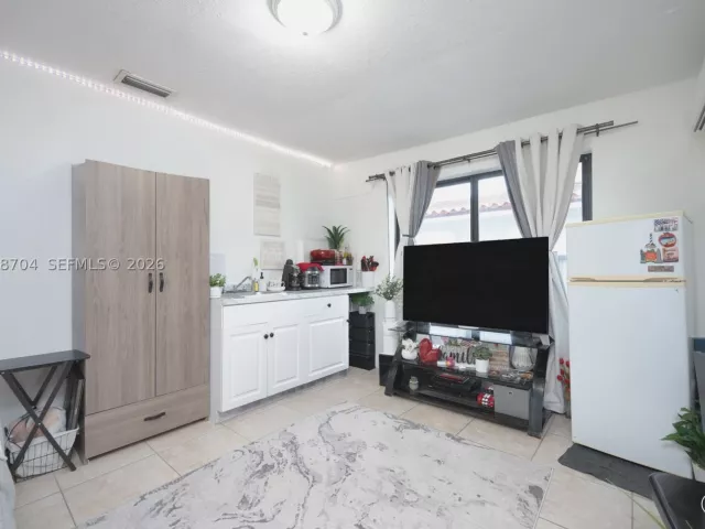 Продажа дома по адресу 2920 SW 69th Ave - фото 9290540