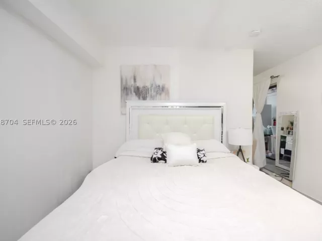 Продажа дома по адресу 2920 SW 69th Ave - фото 9290544