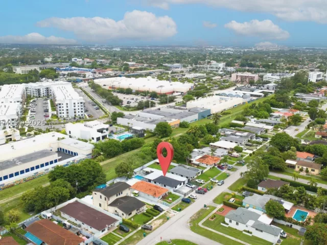 Продажа дома по адресу 2920 SW 69th Ave - фото 9290551