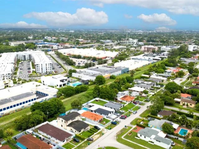 Продажа дома по адресу 2920 SW 69th Ave - фото 9290558