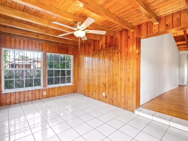 Продажа дома по адресу 331 Tamiami Canal Road - фото 9241771