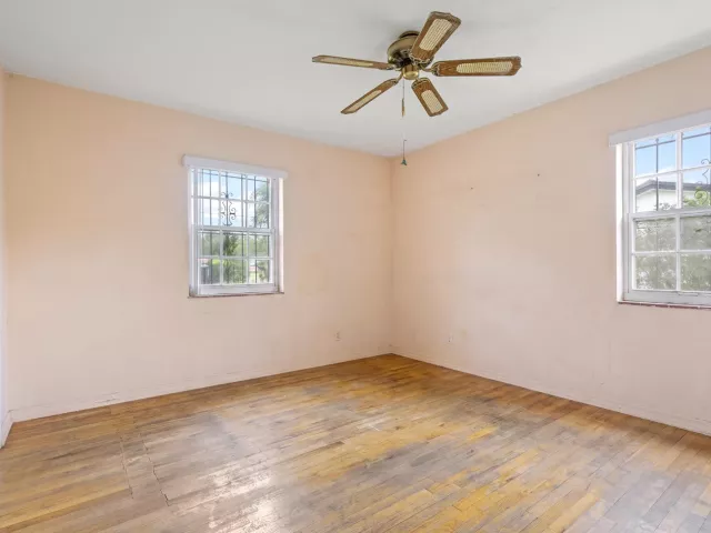 Продажа дома по адресу 331 Tamiami Canal Road - фото 9241790