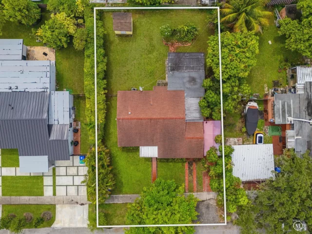 Продажа дома по адресу 331 Tamiami Canal Road - фото 9241812