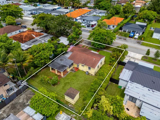 Продажа дома по адресу 331 Tamiami Canal Road - фото 9241817