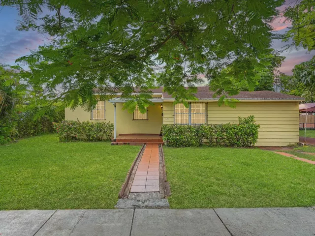 Продажа дома по адресу 331 Tamiami Canal Road - фото 9241748