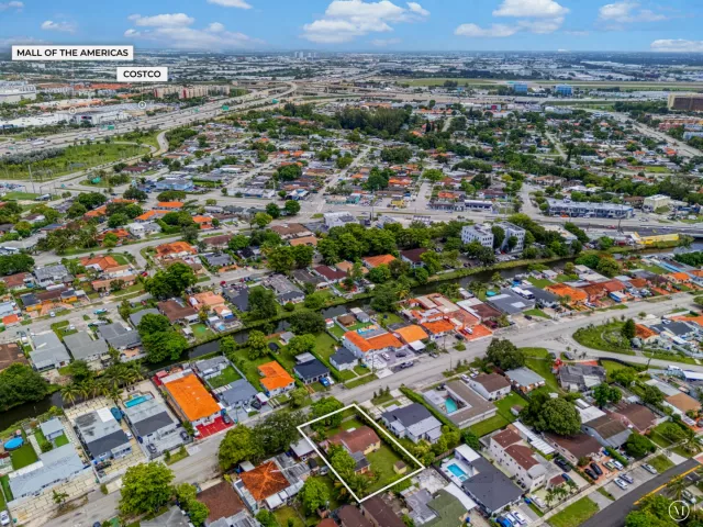 Продажа дома по адресу 331 Tamiami Canal Road - фото 9241825
