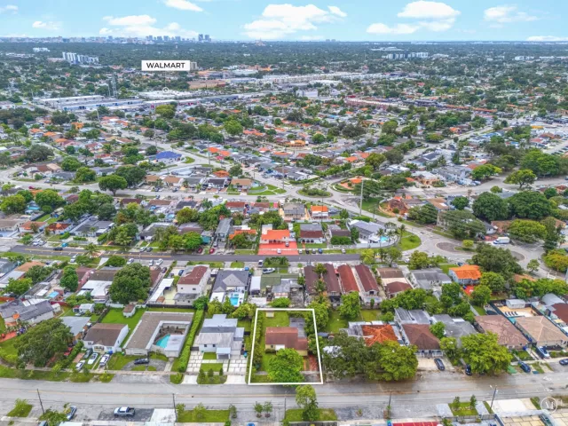 Продажа дома по адресу 331 Tamiami Canal Road - фото 9241827