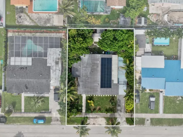 Продажа дома по адресу 17350 NW 16th Ave - фото 9246382