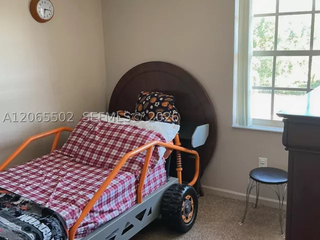 Продажа дома по адресу 15857 NW 4th Court - фото 9270024