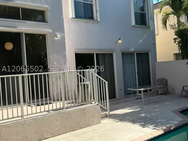 Продажа дома по адресу 15857 NW 4th Court - фото 9270026