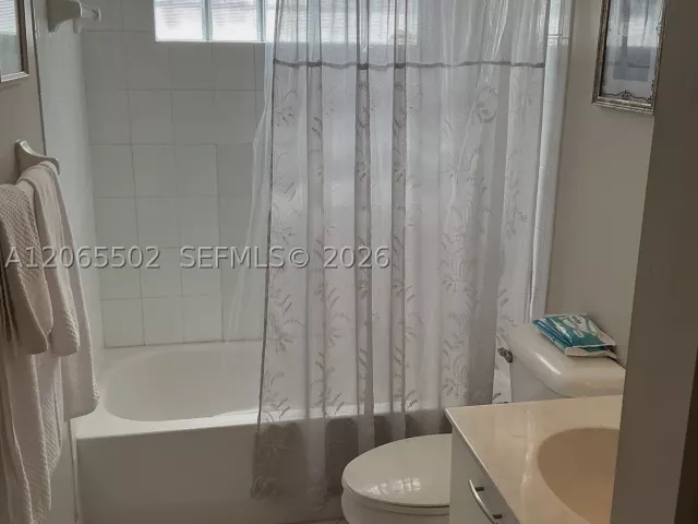 Продажа дома по адресу 15857 NW 4th Court - фото 9270028