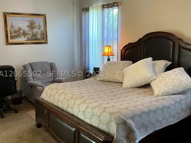 Продажа дома по адресу 15857 NW 4th Court - фото 9270019