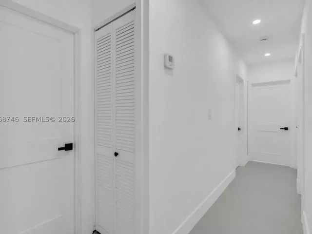 Продажа дома по адресу 18425 NW 23rd Ave - фото 9246204