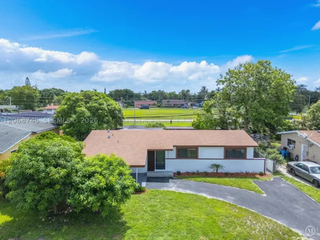 Продажа дома по адресу 18425 NW 23rd Ave - фото 9246234