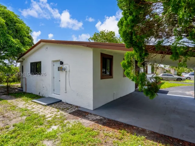 Продажа дома по адресу 18425 NW 23rd Ave - фото 9246173