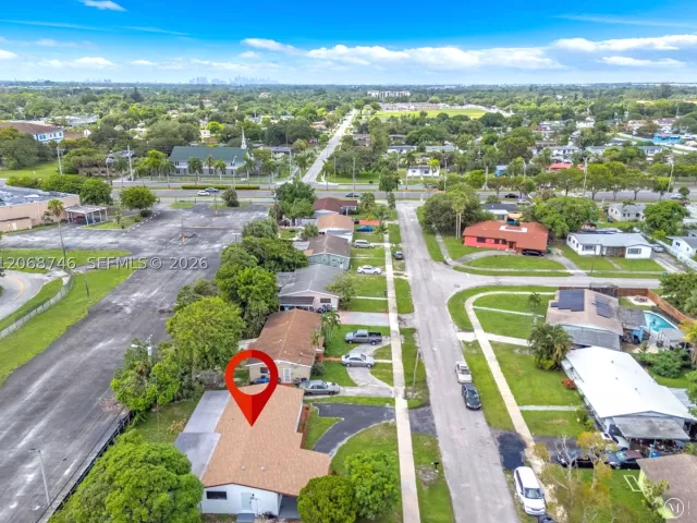 Продажа дома по адресу 18425 NW 23rd Ave - фото 9246254