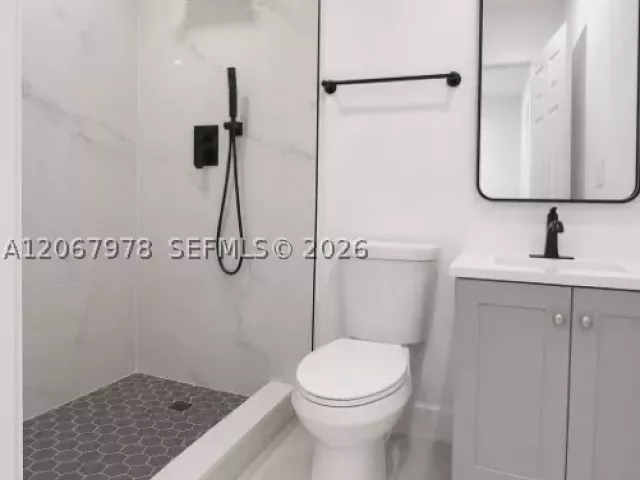 Продажа дома по адресу 1108 SW 22nd Ave - фото 9274339