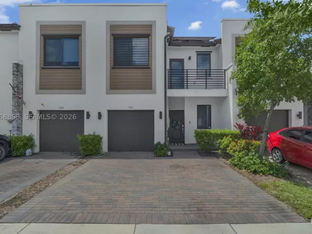 Продажа дома по адресу 550 NE 207th St - фото 9283002