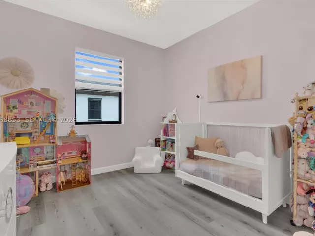 Продажа дома по адресу 550 NE 207th St - фото 9283020