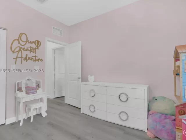 Продажа дома по адресу 550 NE 207th St - фото 9283021