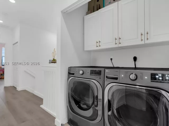 Продажа дома по адресу 550 NE 207th St - фото 9283027