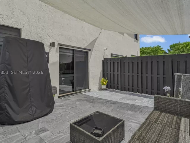 Продажа дома по адресу 550 NE 207th St - фото 9283029