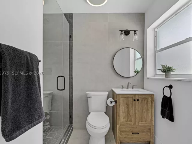 Продажа дома по адресу 407 S 56th Ter - фото 9252297