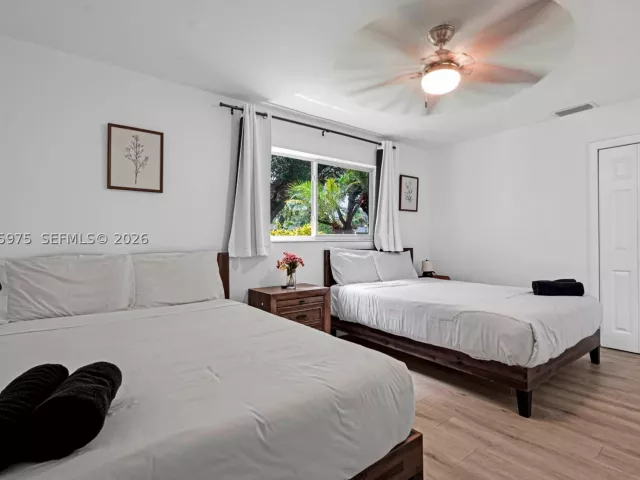 Продажа дома по адресу 407 S 56th Ter - фото 9252304