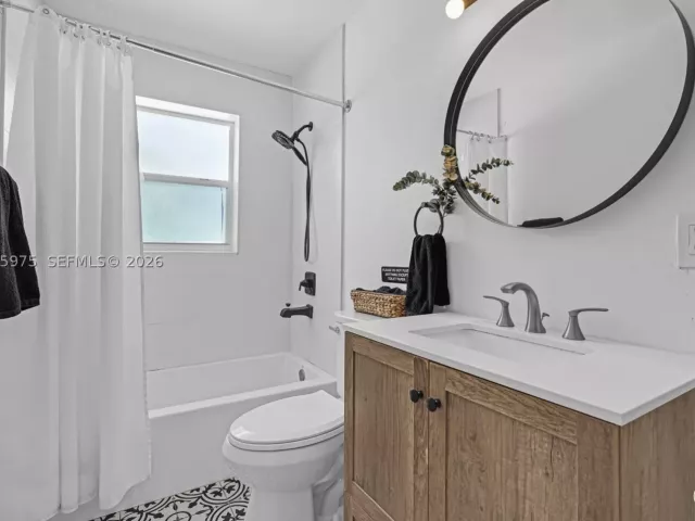 Продажа дома по адресу 407 S 56th Ter - фото 9252309