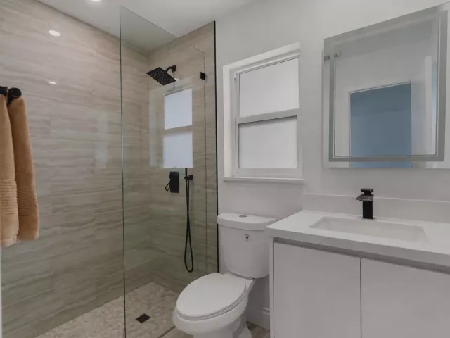 Продажа дома по адресу 1780 SW 12TH Street - фото 9247517