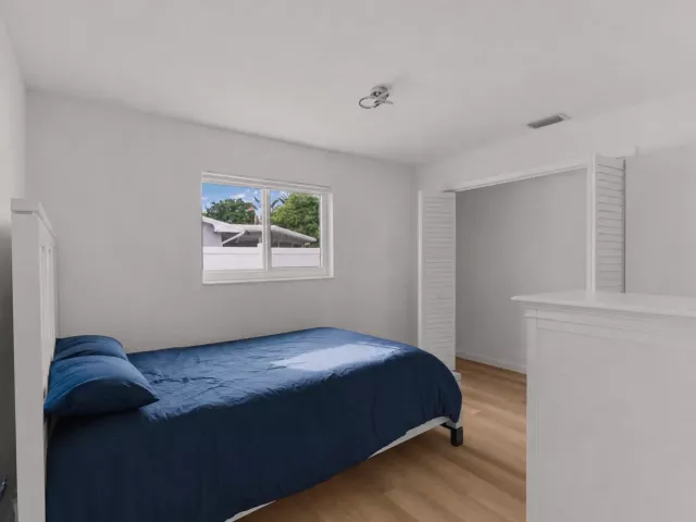 Продажа дома по адресу 1780 SW 12TH Street - фото 9247525