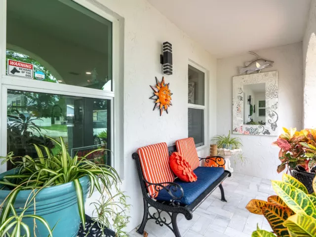 Продажа дома по адресу 1780 SW 12TH Street - фото 9247536