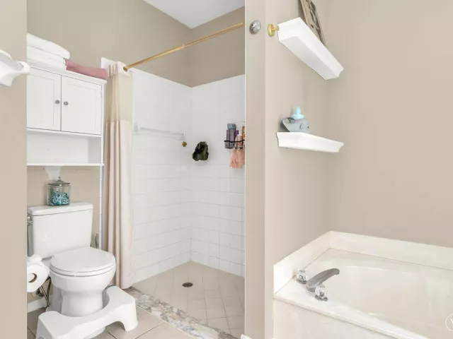 Продажа дома по адресу 1044 ANCHOR Point - фото 9264648