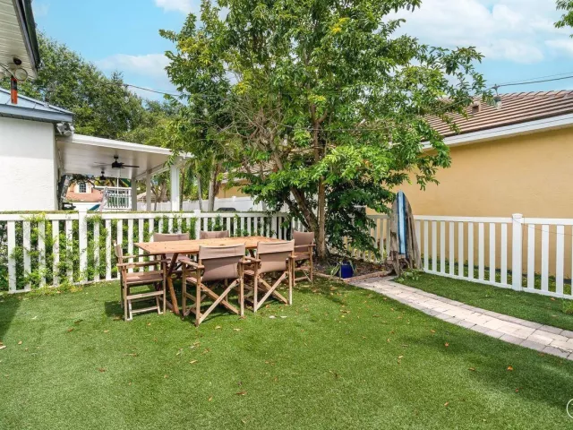 Продажа дома по адресу 1044 ANCHOR Point - фото 9264655