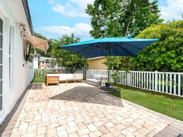 Продажа дома по адресу 1044 ANCHOR Point - фото 9264659