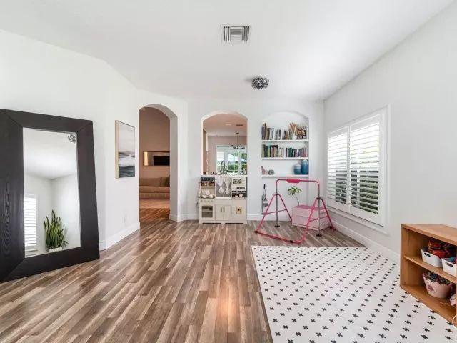 Продажа дома по адресу 1044 ANCHOR Point - фото 9264637