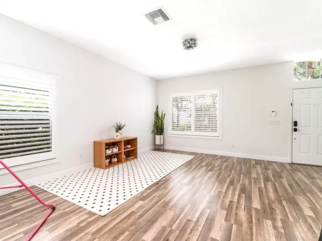Продажа дома по адресу 1044 ANCHOR Point - фото 9264638