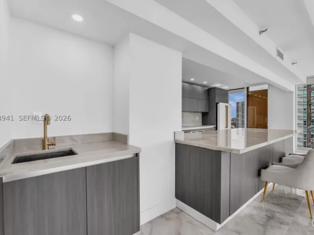 Квартира в аренду номер14D - фото 9266160