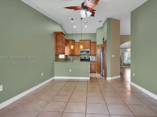 Продажа дома по адресу 901 NW 128th Pl - фото 9255036