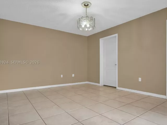 Продажа дома по адресу 901 NW 128th Pl - фото 9255044