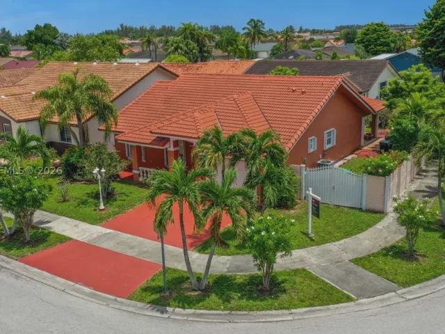 Продажа дома по адресу 901 NW 128th Pl - фото 9255065
