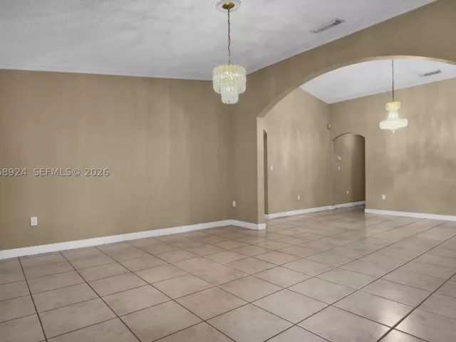 Продажа дома по адресу 901 NW 128th Pl - фото 9255025
