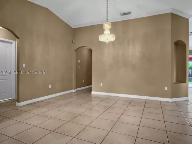 Продажа дома по адресу 901 NW 128th Pl - фото 9255029