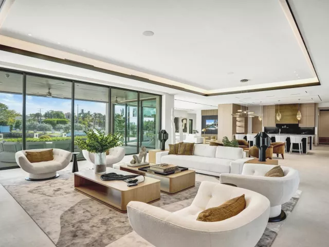 Продажа дома по адресу 23 ISLA BAHIA Drive - фото 9375323