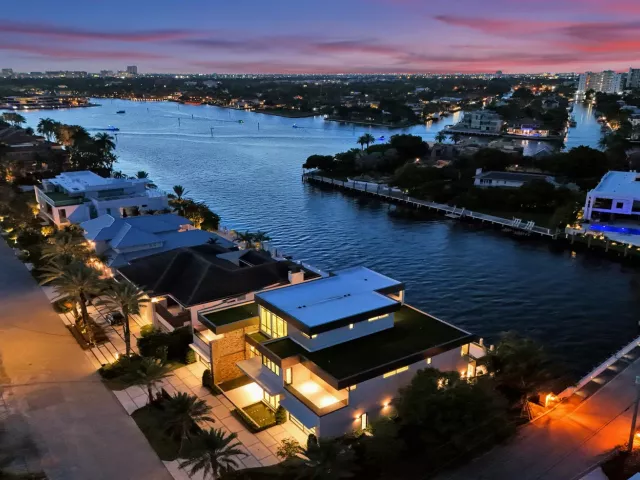 Продажа дома по адресу 23 ISLA BAHIA Drive - фото 9375303
