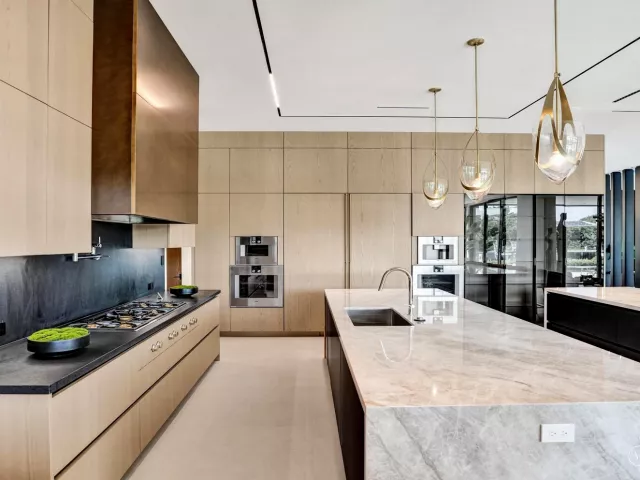 Продажа дома по адресу 23 ISLA BAHIA Drive - фото 9375334