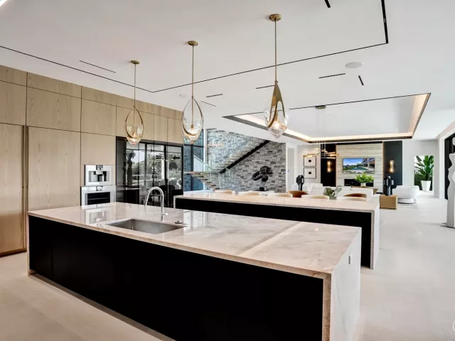 Продажа дома по адресу 23 ISLA BAHIA Drive - фото 9375335
