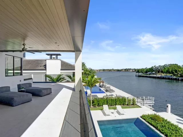 Продажа дома по адресу 23 ISLA BAHIA Drive - фото 9375348
