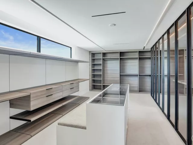 Продажа дома по адресу 23 ISLA BAHIA Drive - фото 9375353